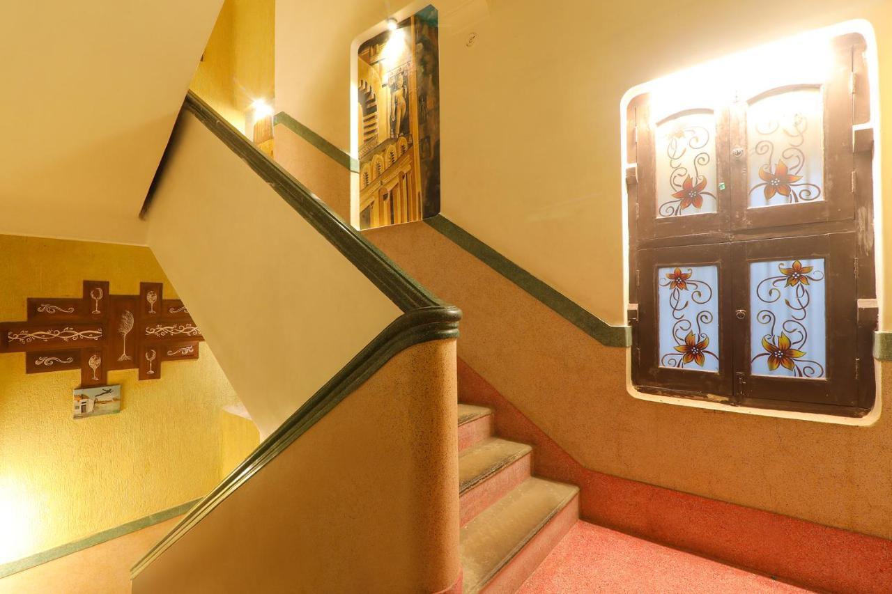 Fabhotel East View Váránaszi Kültér fotó