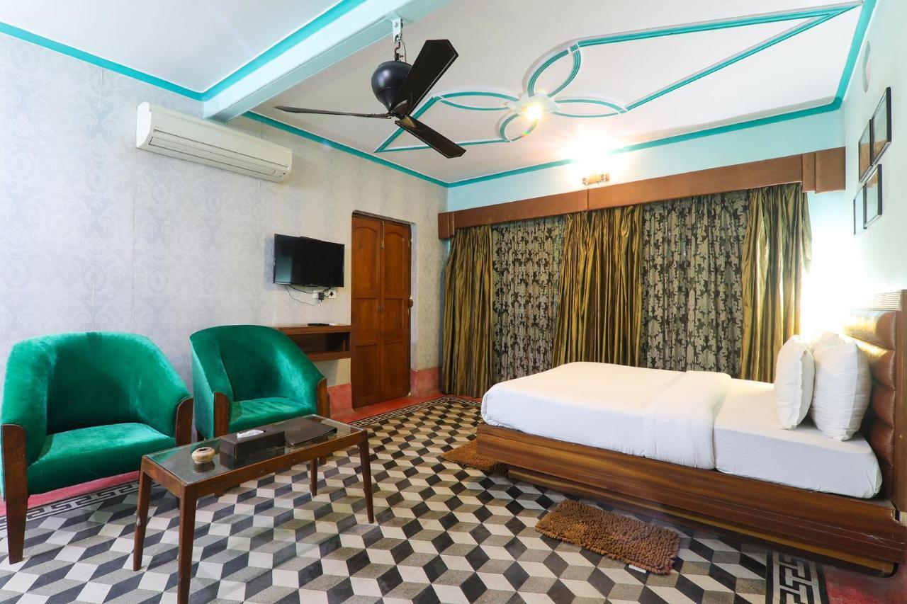 Fabhotel East View Váránaszi Kültér fotó