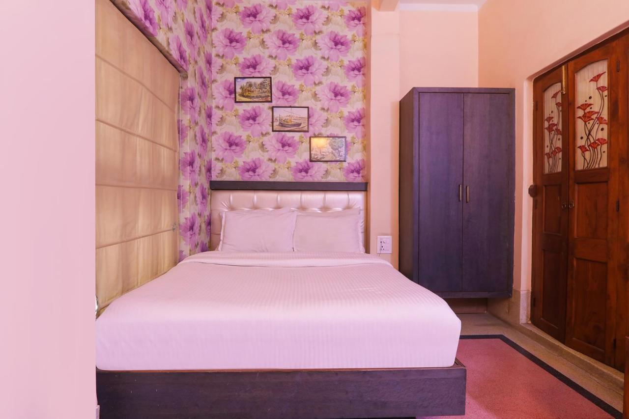 Fabhotel East View Váránaszi Kültér fotó